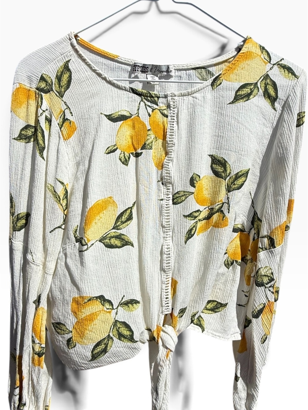 NWOT Buckle Lemon Top